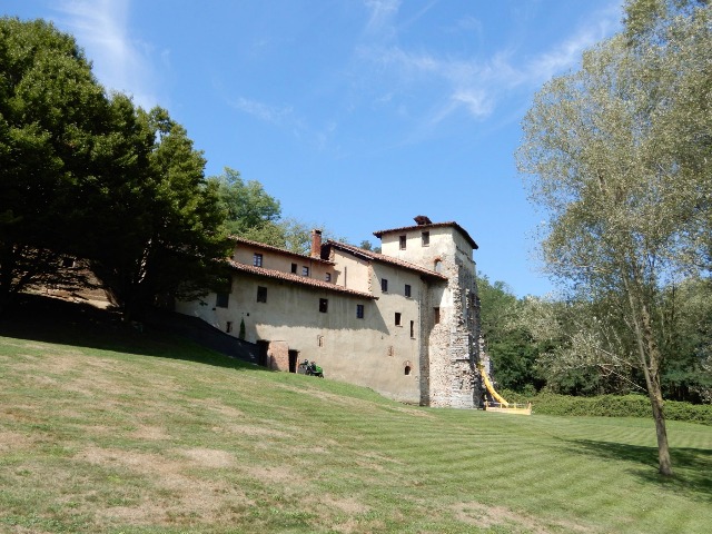 Monastero Di Torba, van castrum tot klooster