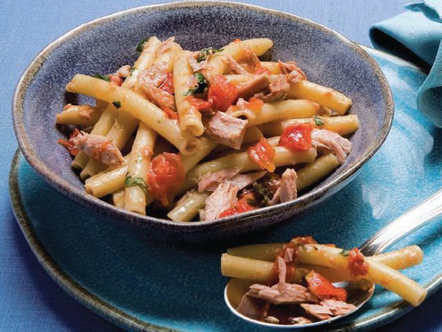 Buonissimo appetito! 16: Ziti con tonno e acciughe