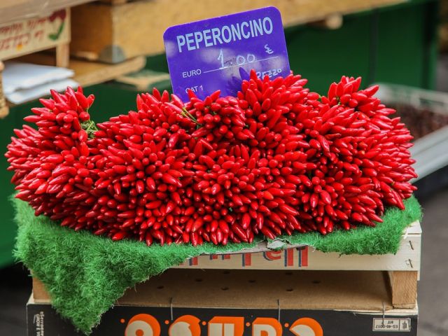 Smaakmakers uit de Italiaanse keuken (8): PEPERTJE • PEPERONCINO
