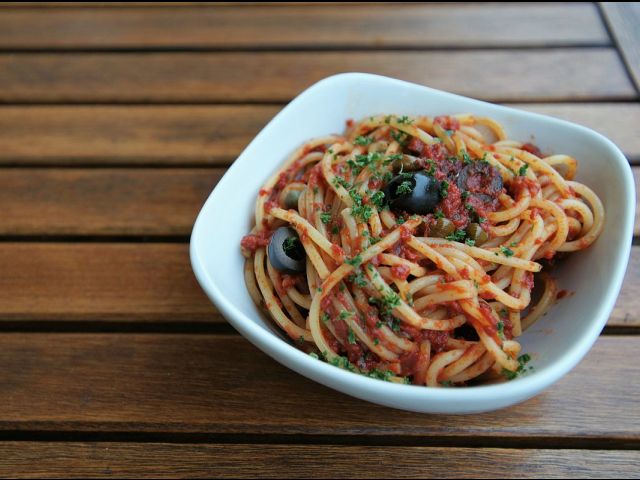 Buonissimo appetito! 41: Spaghetti alla puttanesca