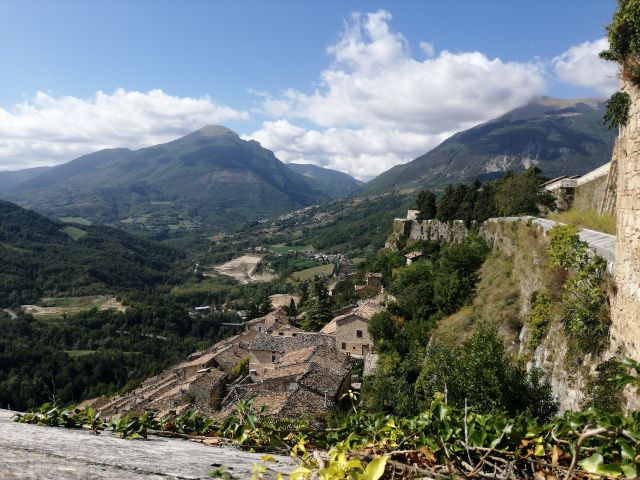 Wist je dat – lo sapevate? 8: Het smalste straatje van Italië (Abruzzo)