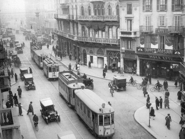 Wist je dat – lo sapevate? 27: Tot 1926 reed men in Italië aan twee kanten van de weg