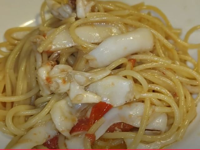 Buonissimo appetito (127): Spaghetti al feffellone con seppioline