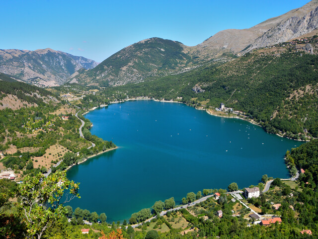 Schatten van Abruzzo (6): Scanno, met een lago in de vorm van een hart